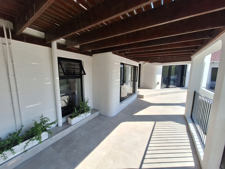 4 Bedroom Property for Sale in Wavecrest Eastern Cape
